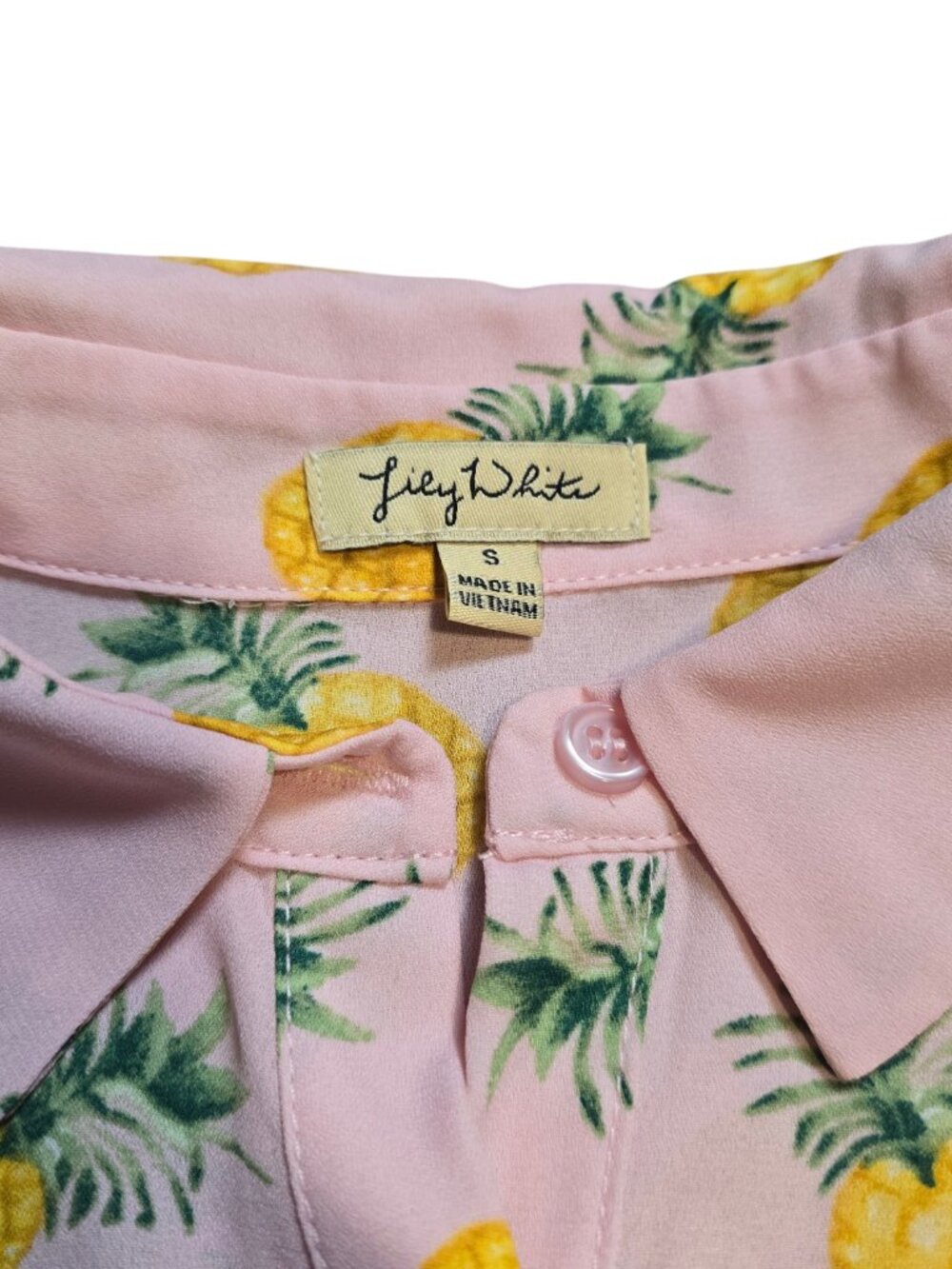 Lily White Women’s Short Sleeve Sheer Pink Pineapple Pattern Front Tie Button Up - Picture 6 of 9